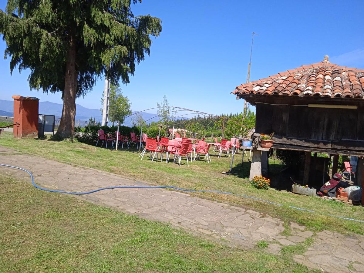 Casa Faruxo Hotell Cangas De Narcea Exteriör bild